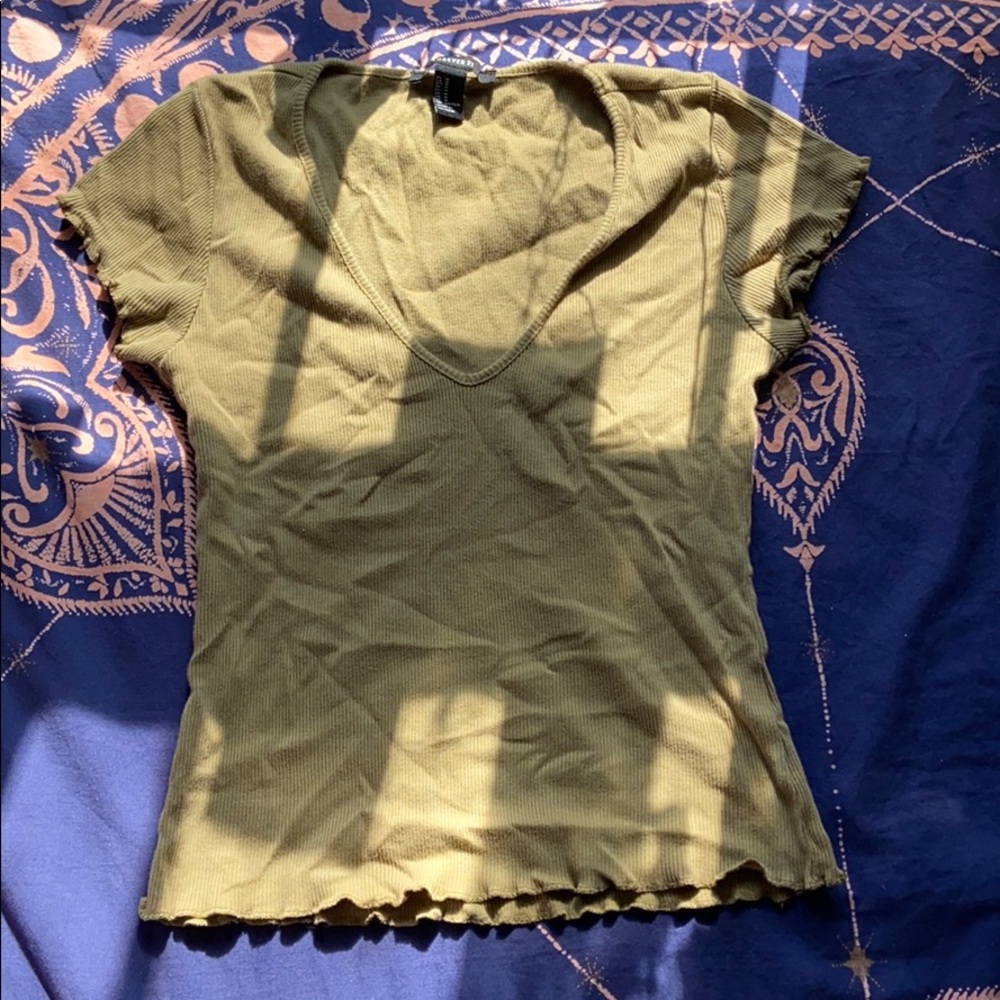 Fitted tee